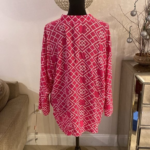 Natori Fuchsia and White Geometric Blouse size XL - Picture 3 of 3